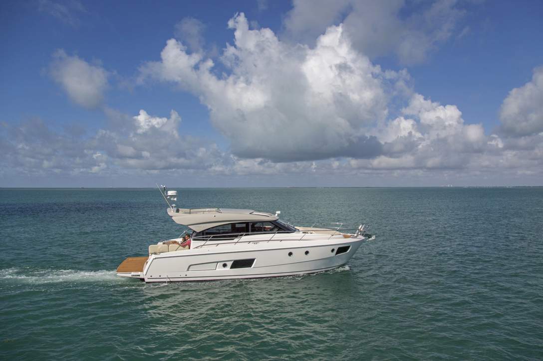 Bavaria VIRTESS 420 Coupe_Exterior - 8.jpg