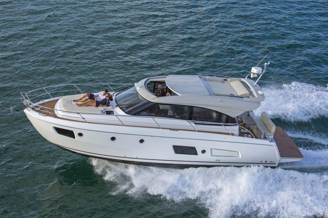Bavaria VIRTESS 420 Coupe_Exterior - 35.jpg