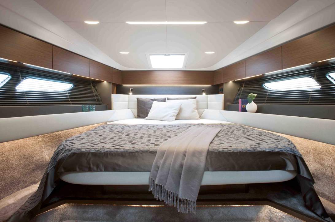 Bavaria R40 Coupe_Interieur - 2.jpg