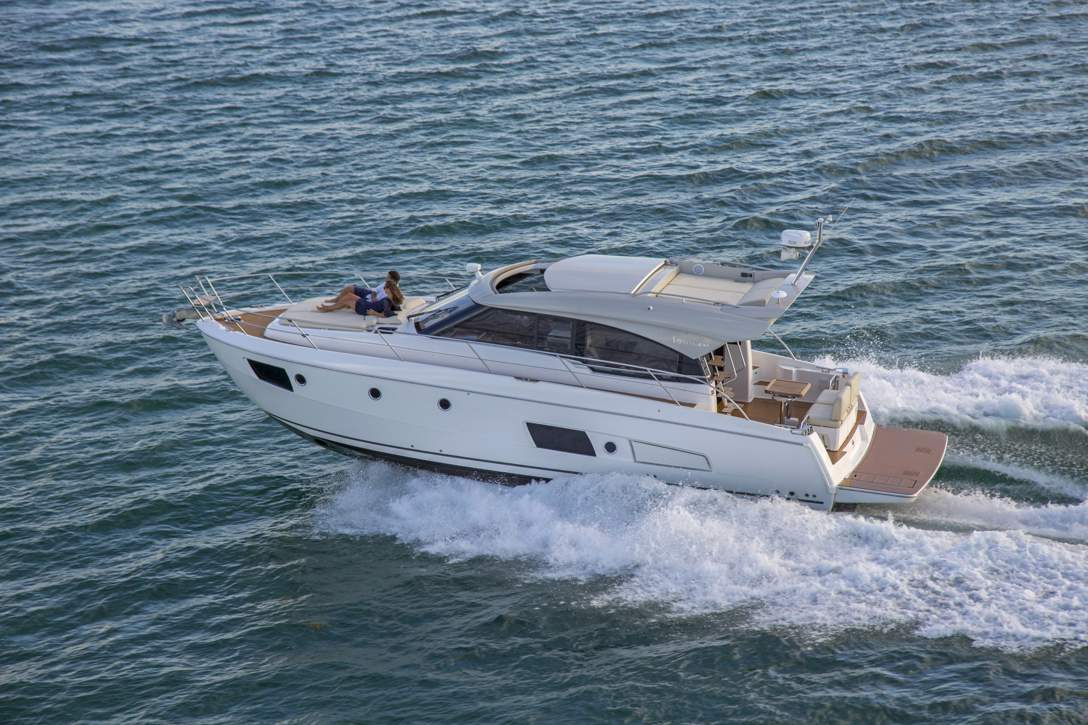 Bavaria VIRTESS 420 Coupe_Exterior - 45.jpg