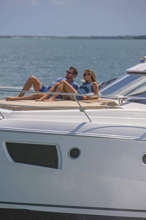 Bavaria VIRTESS 420 Fly_Exterior - 7.jpg