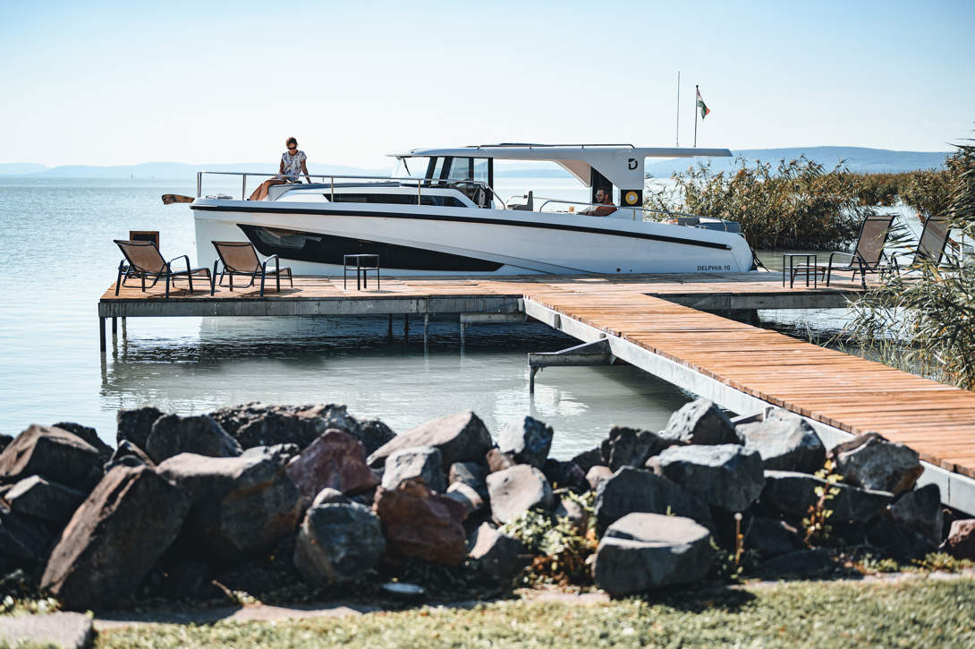 DELPHIA 10 LOUNGETOP IMAGE EXTERIOR BALATON 29