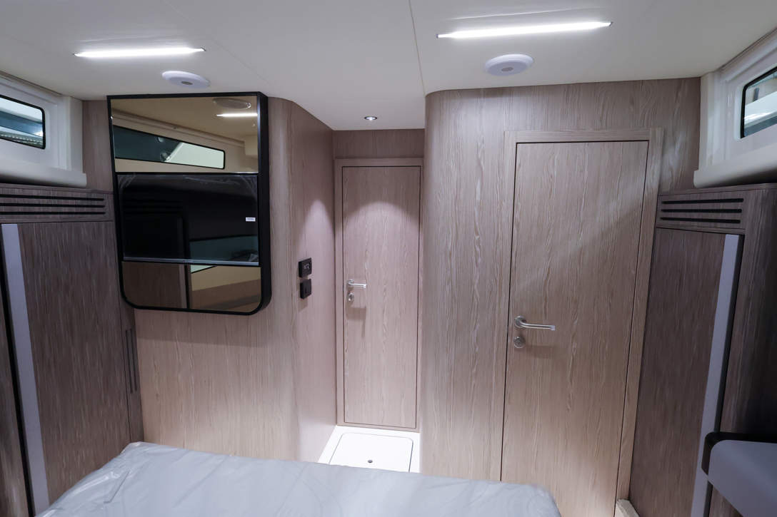 GL58 (4) Silver Oak Interior 10