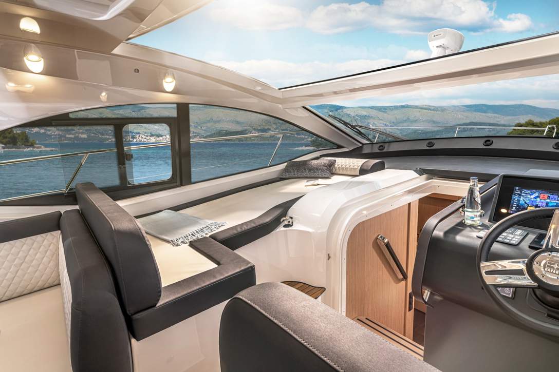 Bavaria SR41 Exterior - 7.jpg