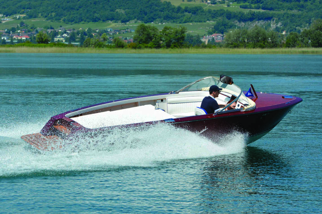 Boesch 625 Sunski Exterior - 1.jpg