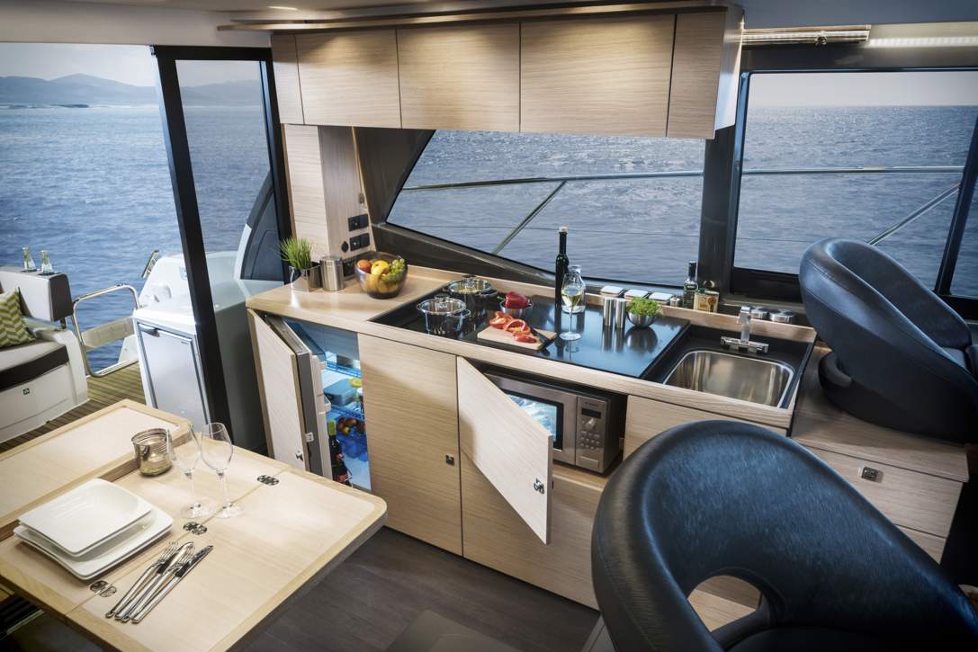 Bavaria R40 Coupe_Interieur - 14.jpg