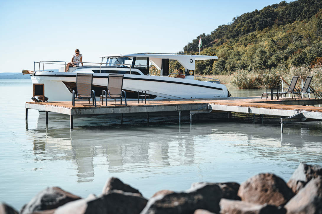 DELPHIA 10 LOUNGETOP IMAGE EXTERIOR BALATON 31
