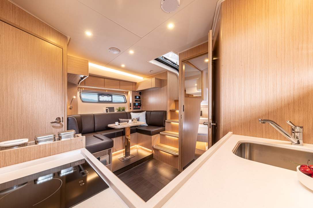 Bavaria SR41 Interior - 2.jpg