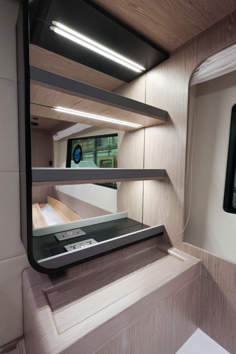 GL58 (4) Silver Oak Interior 04