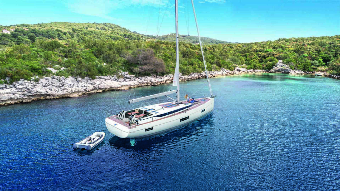 Bavaria C50 Exterior - 4.jpg