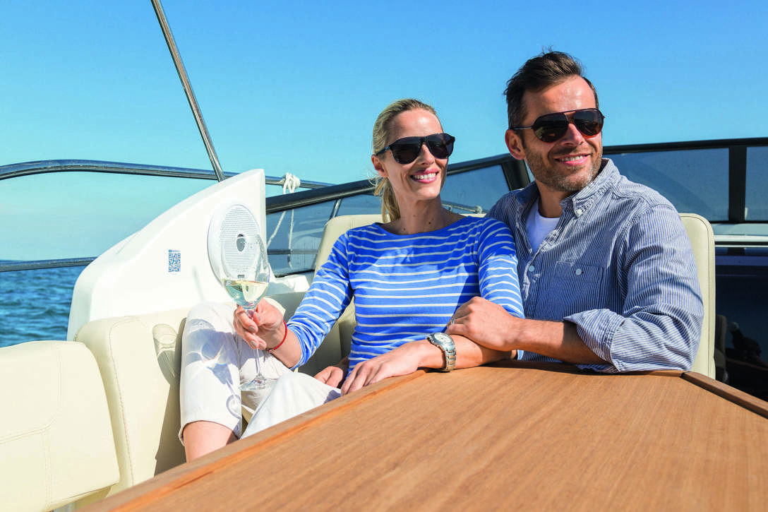 Bavaria SPORT 300_Exterior - 12.jpg