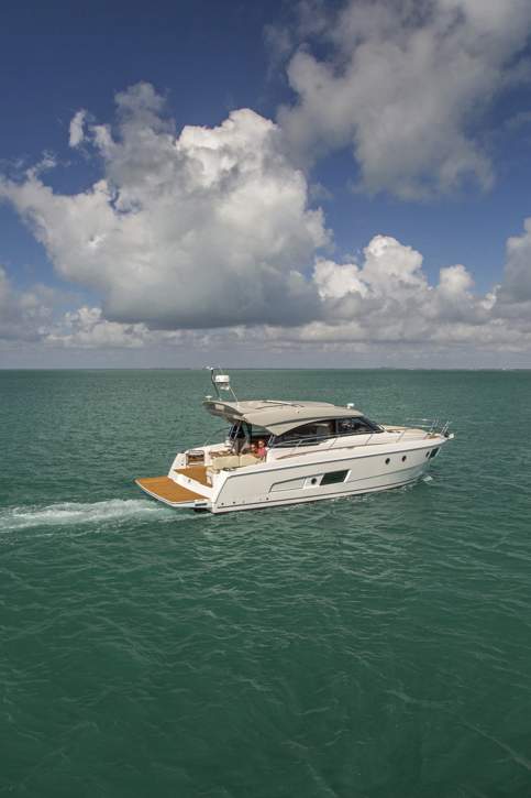 Bavaria VIRTESS 420 Coupe_Exterior - 9.jpg