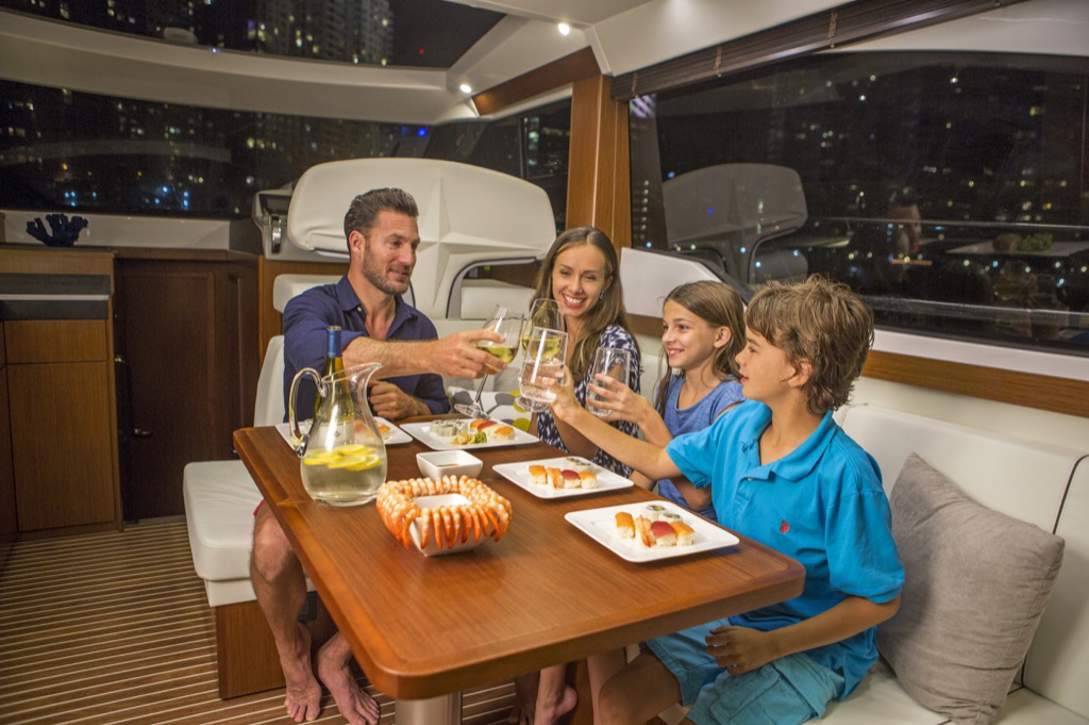 Bavaria VIRTESS 420 Coupe_Interior - 1.jpg