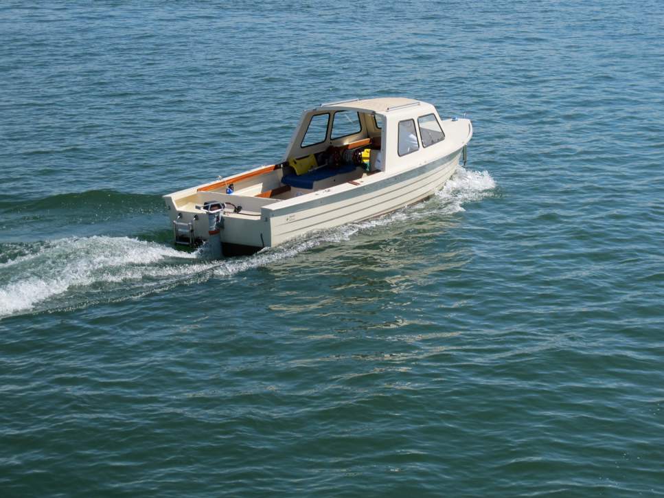 Füllemann Petri F-603 Exterior - 11.JPG