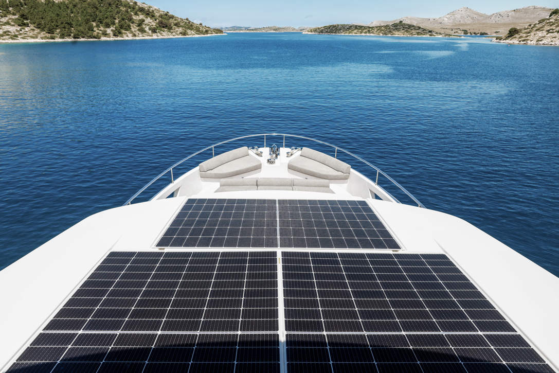 GL58 Fly Exterior Solar Panels