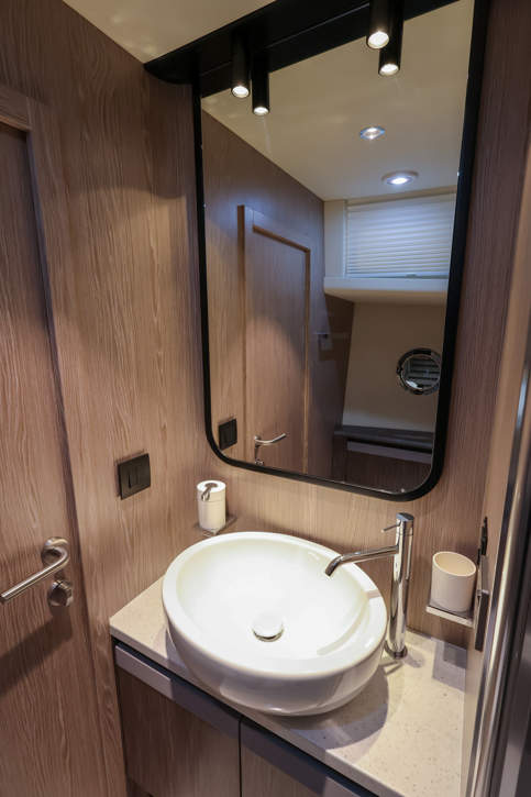 GL58 (4) Silver Oak Interior 08