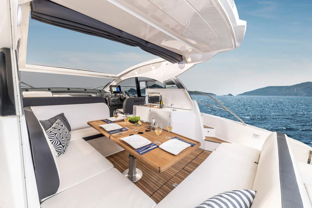 Bavaria SR41 Exterior - 26.jpg