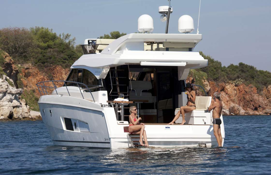 Bavaria VIRTESS 420 Fly_Exterior - 20.jpg