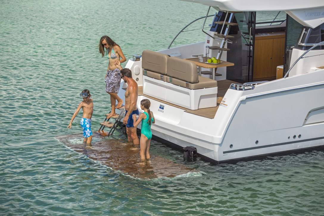 Bavaria VIRTESS 420 Fly_Exterior - 18.jpg