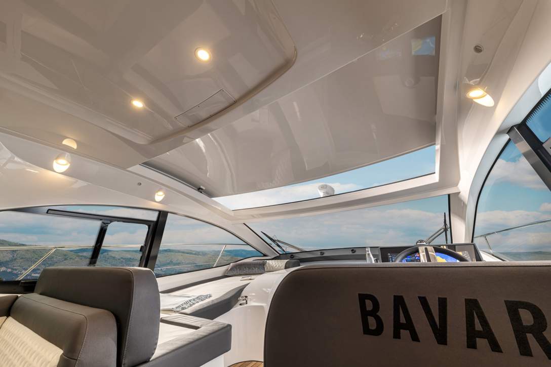 Bavaria SR41 Exterior - 11.jpg