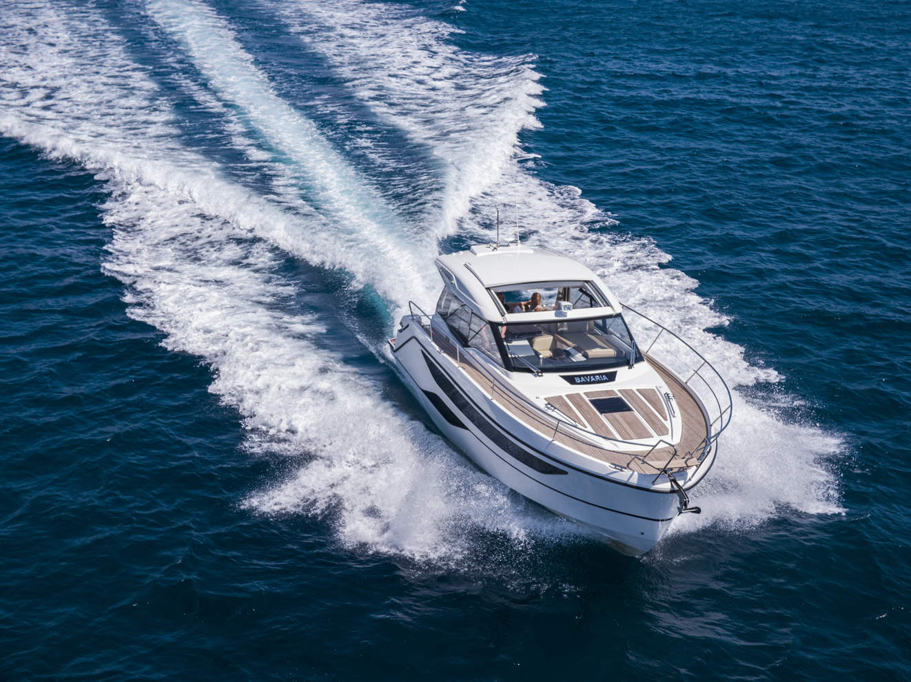 250305 Bavaria SR38 © Yachtshot T008