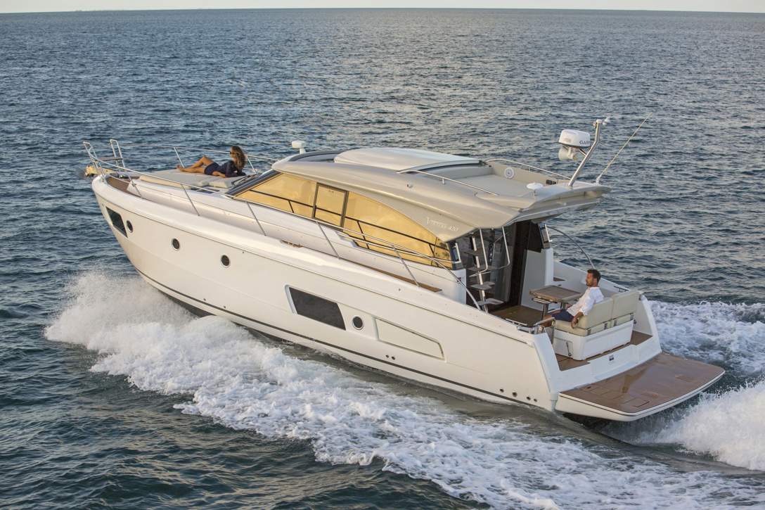 Bavaria VIRTESS 420 Coupe_Exterior - 33.jpg