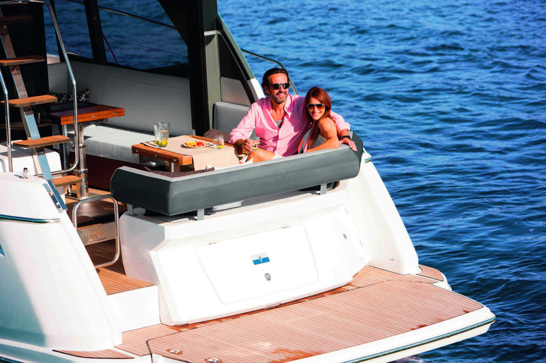 Bavaria R40 Fly_Exterior - 21.jpg