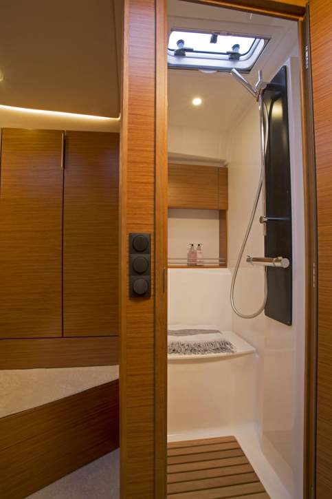 Bavaria SPORT 450 Coupe_Interior - 7.jpg