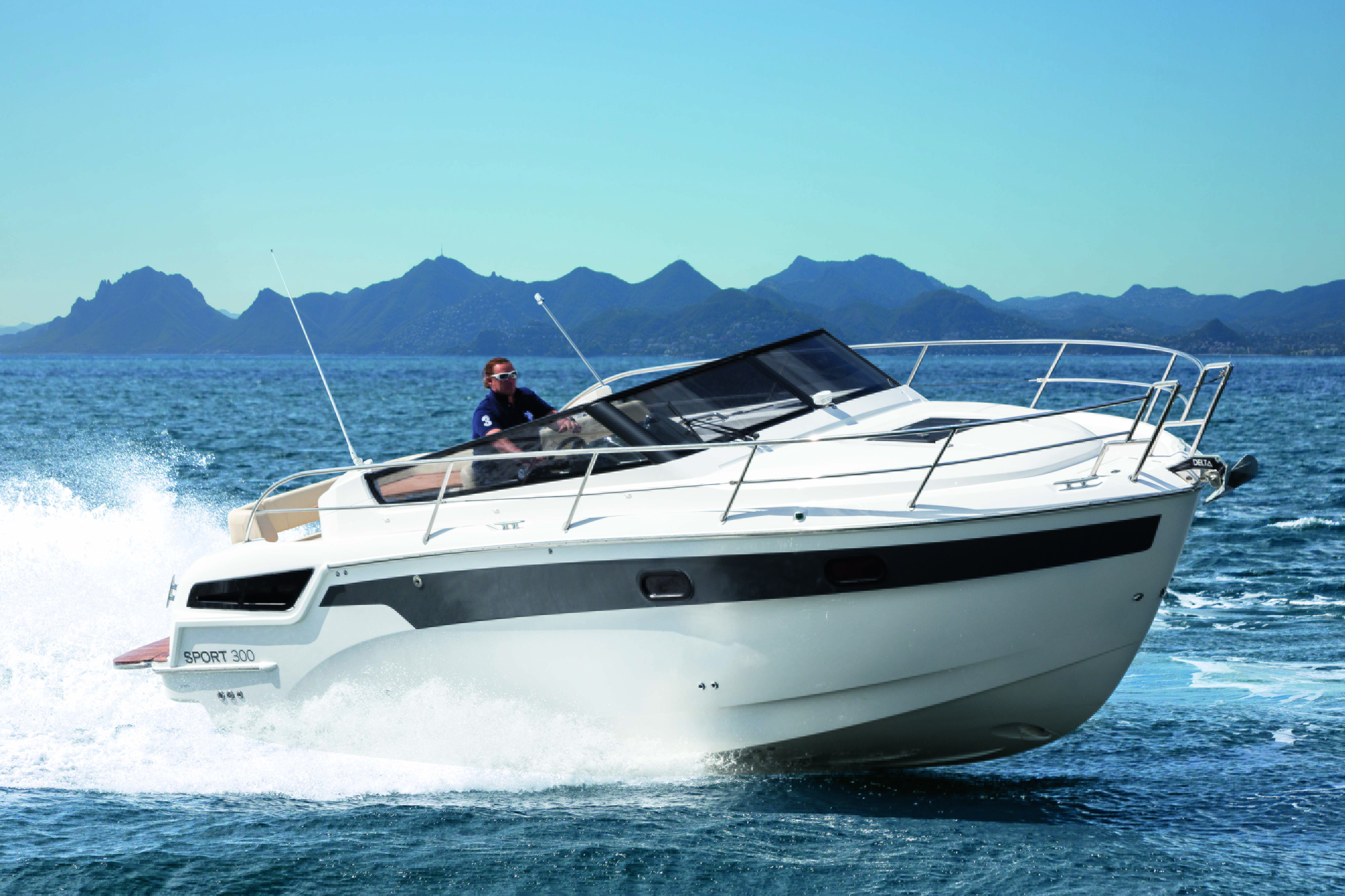 Bavaria SPORT 300_Exterior - 15.jpg
