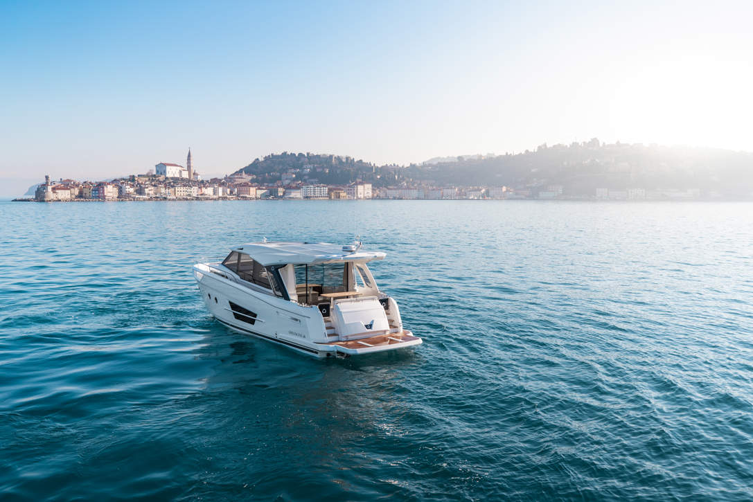 GL45COUPE Hybrid Ex Highres 19